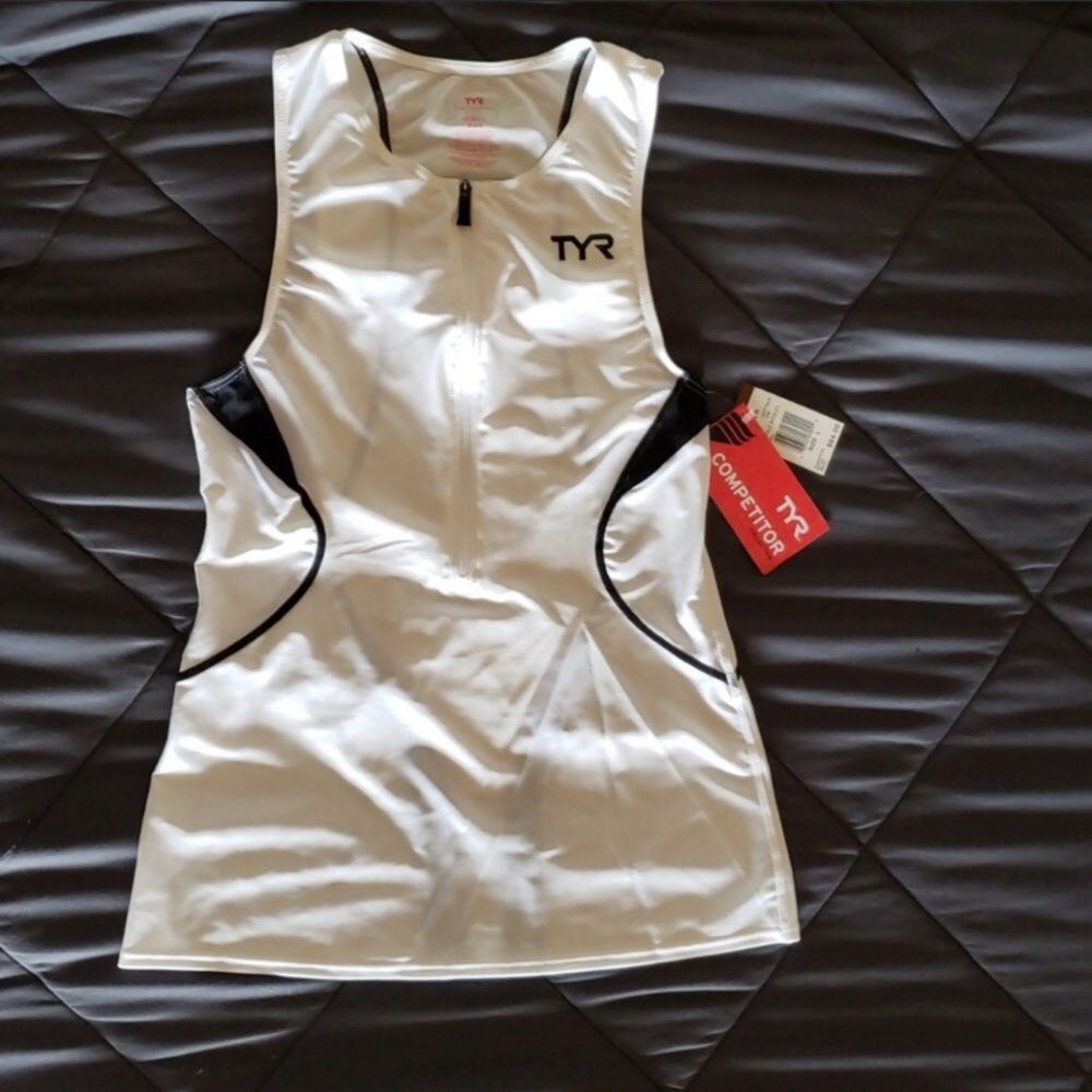 TYR COMPETITOR SERIOUS WOMEN SINGLETON TRI TOP